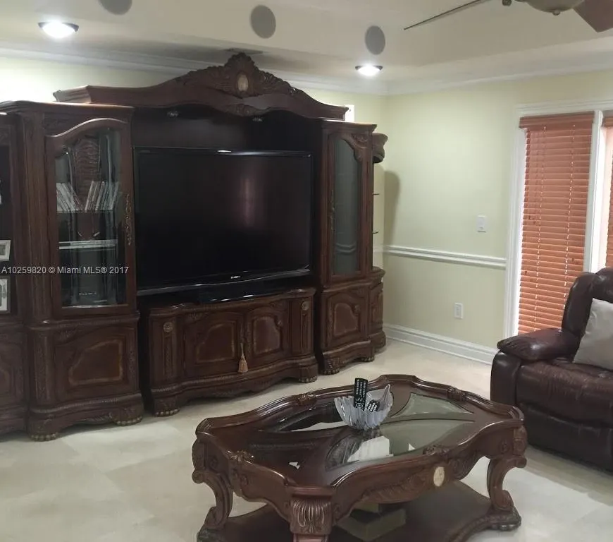 16253 NW 82nd Ave, Miami Lakes FL 33016