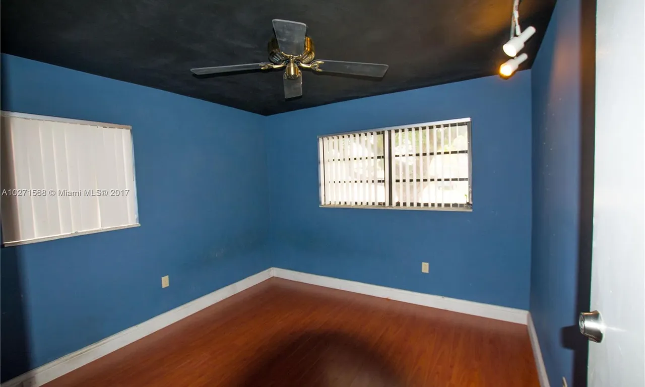 4061 SW 102nd Ct, Miami FL 33165