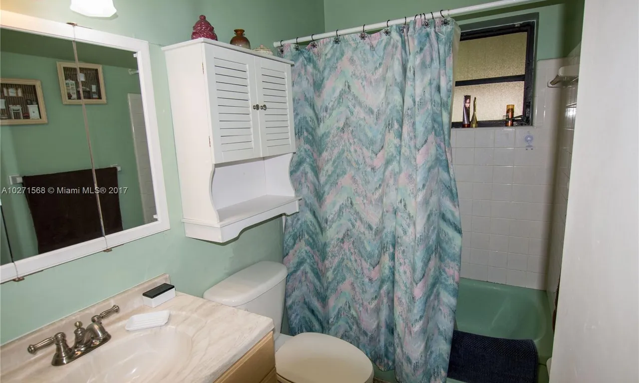 4061 SW 102nd Ct, Miami FL 33165