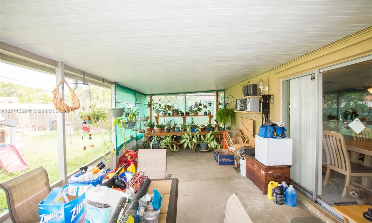 4061 SW 102nd Ct, Miami FL 33165