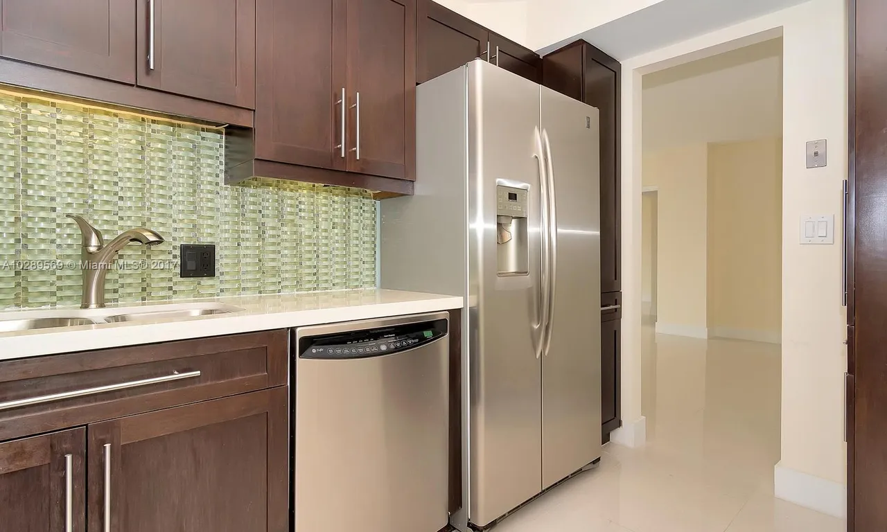 3625 N Country Club Dr # 706, Aventura FL 33180