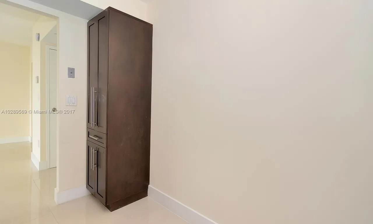 3625 N Country Club Dr # 706, Aventura FL 33180