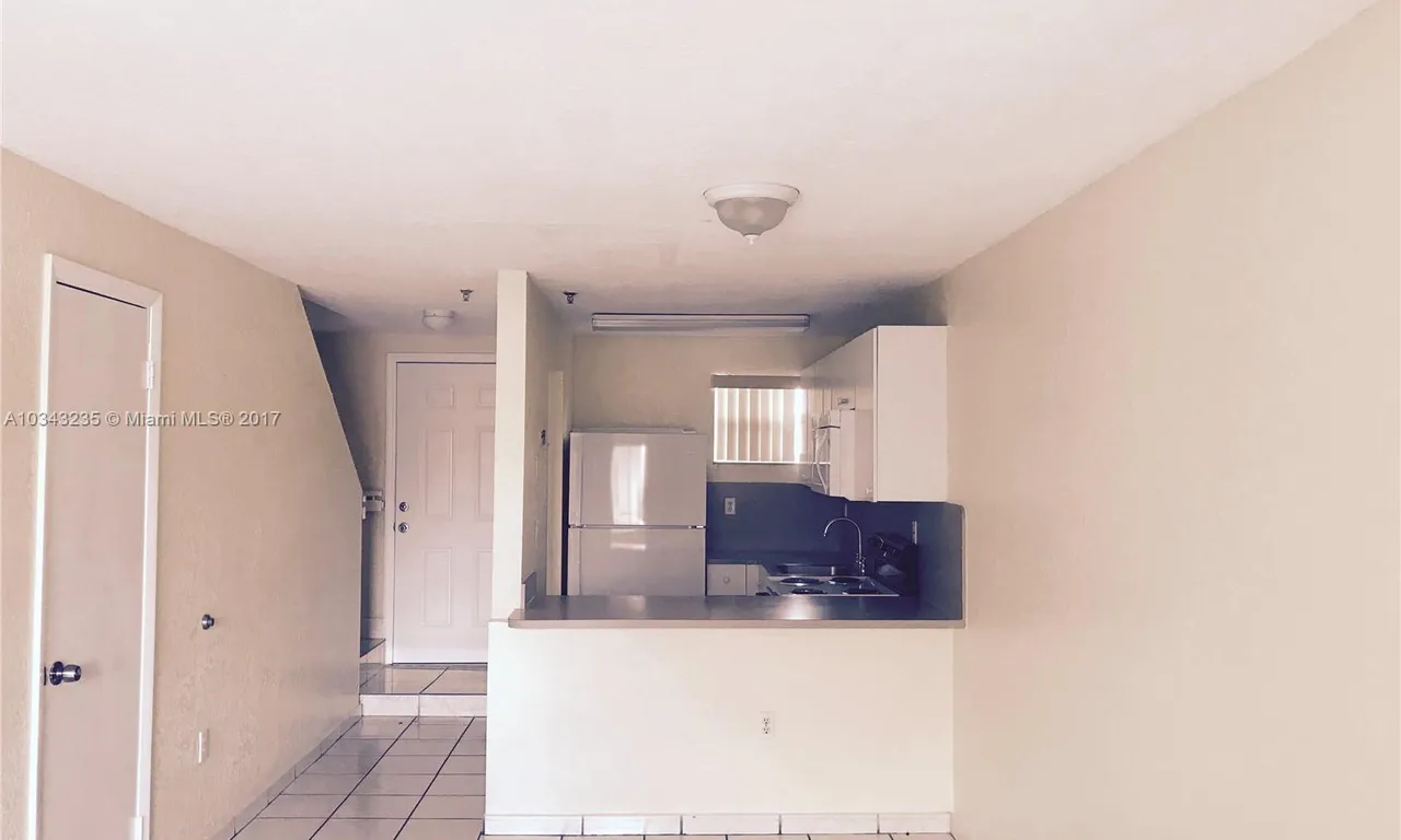 8031 NW 8th St # 13, Miami FL 33126