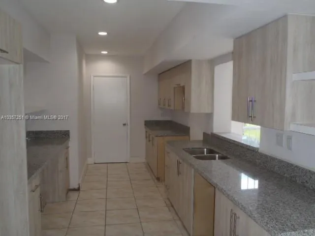 15901 Miami Dr, North Miami Beach FL 33162