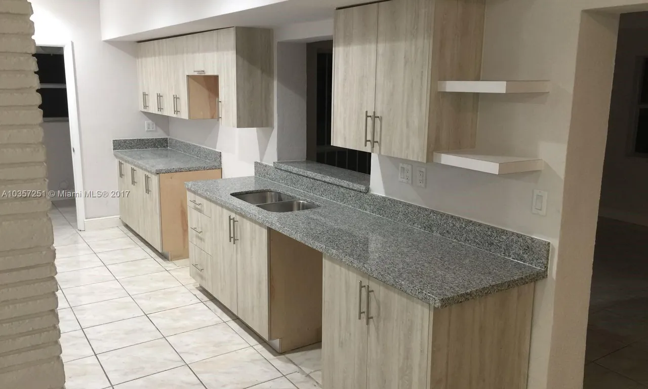 15901 Miami Dr, North Miami Beach FL 33162