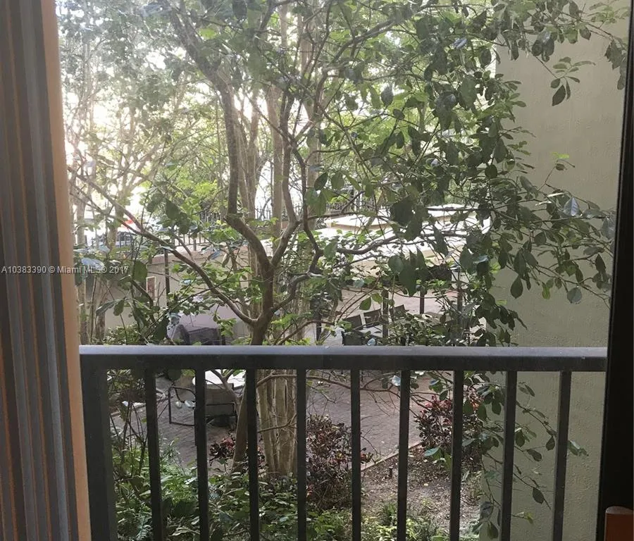 1919 Van Buren St # 211A, Hollywood FL 33020