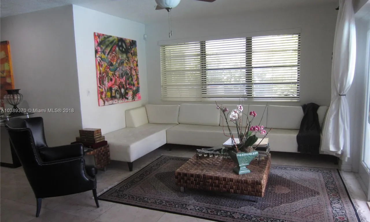 9056 Bay Dr, Surfside FL 33154