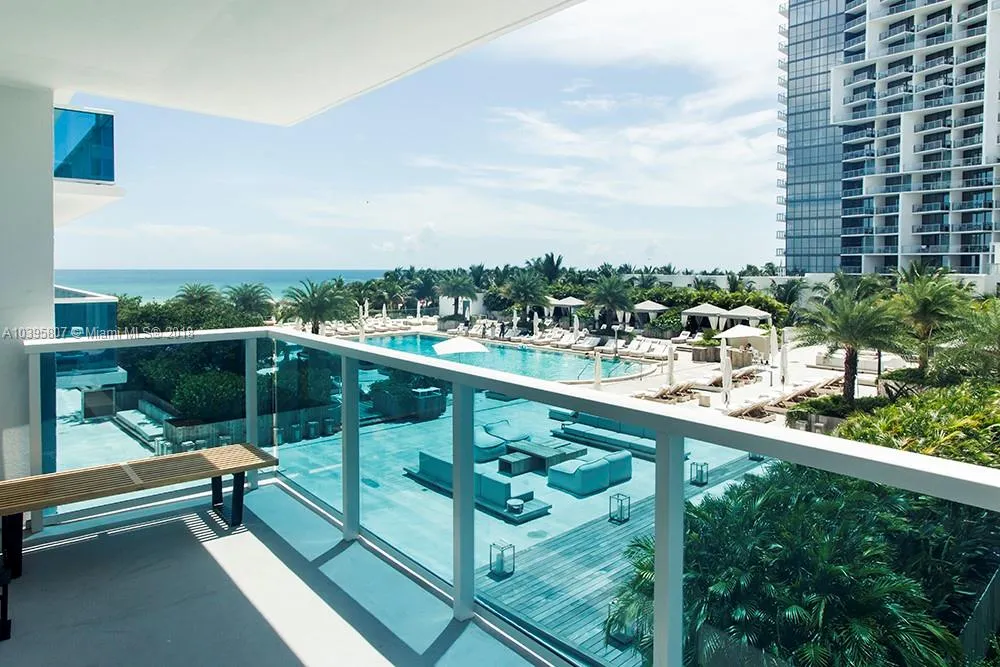 2 bedroom 2 bath for rent at 2301 Collins Ave # 306, Miami Beach FL 33139