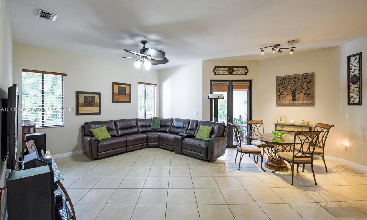 19385 SW 79th Ct, Cutler Bay FL 33157