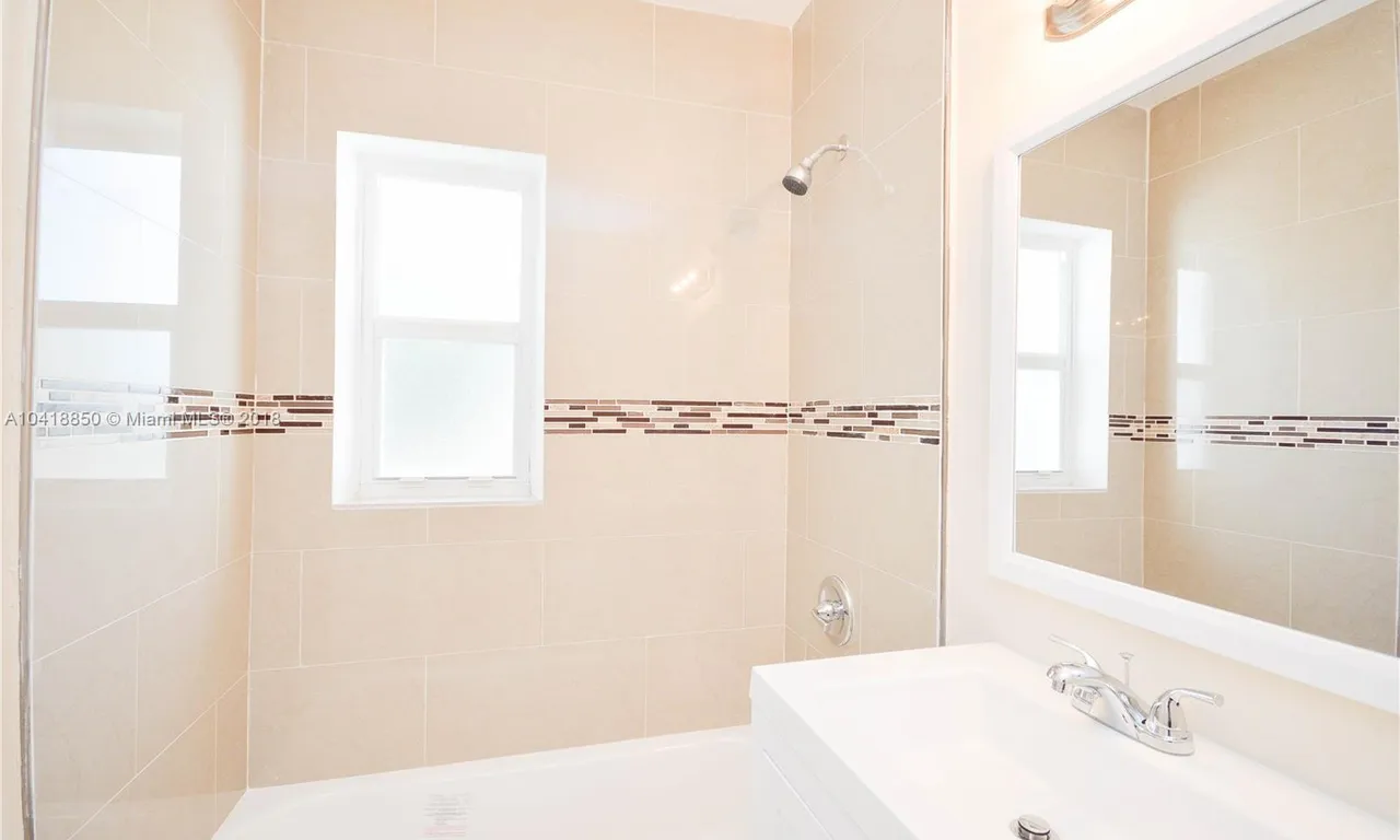 16450 NW 19th Ct, Miami Gardens FL 33054
