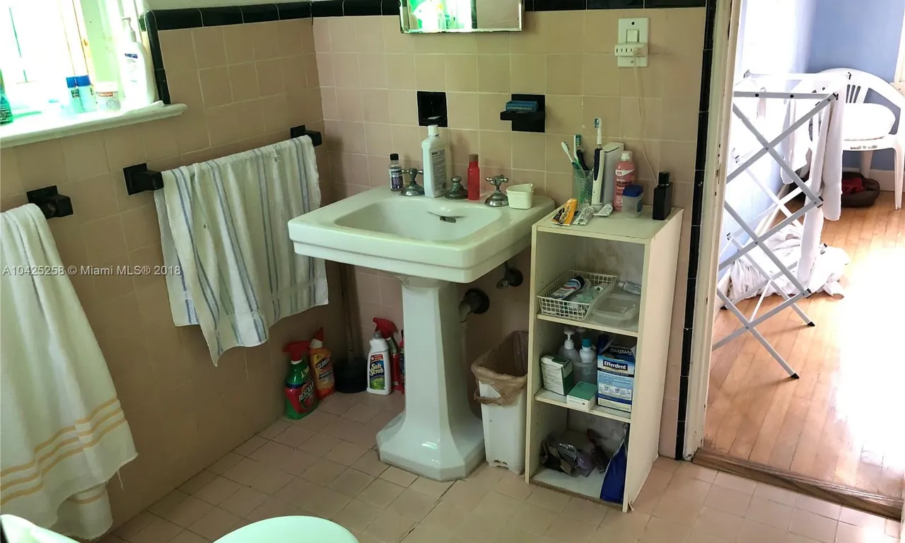 467 NE 55th Ter, Miami FL 33137