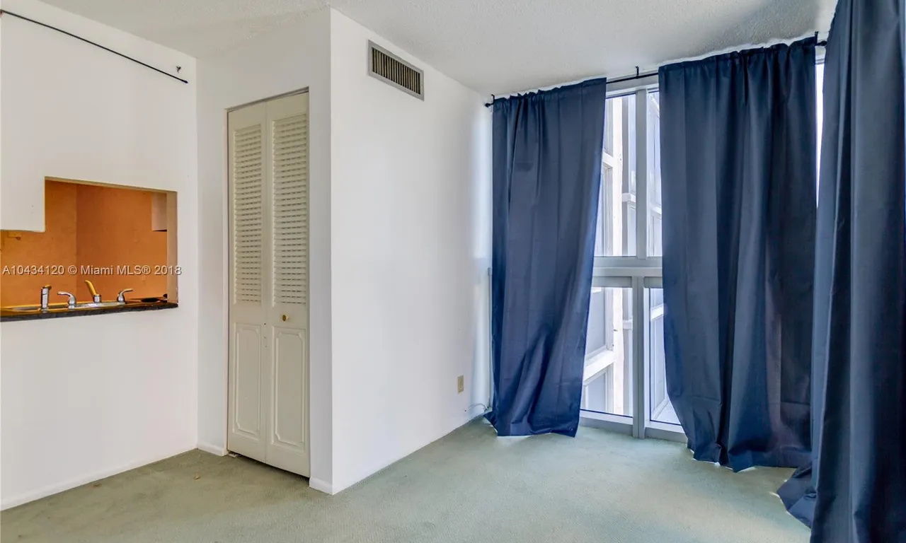 2655 Collins Ave # 509, Miami Beach FL 33140