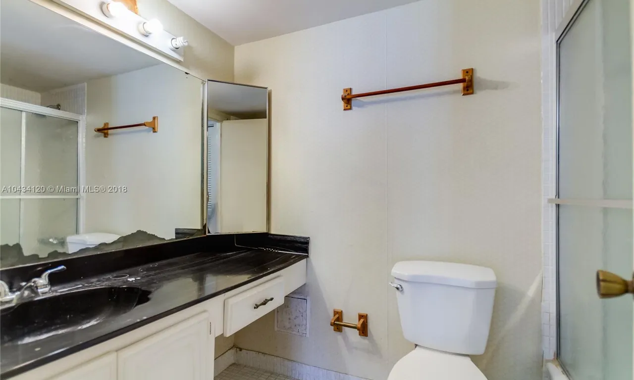 2655 Collins Ave # 509, Miami Beach FL 33140