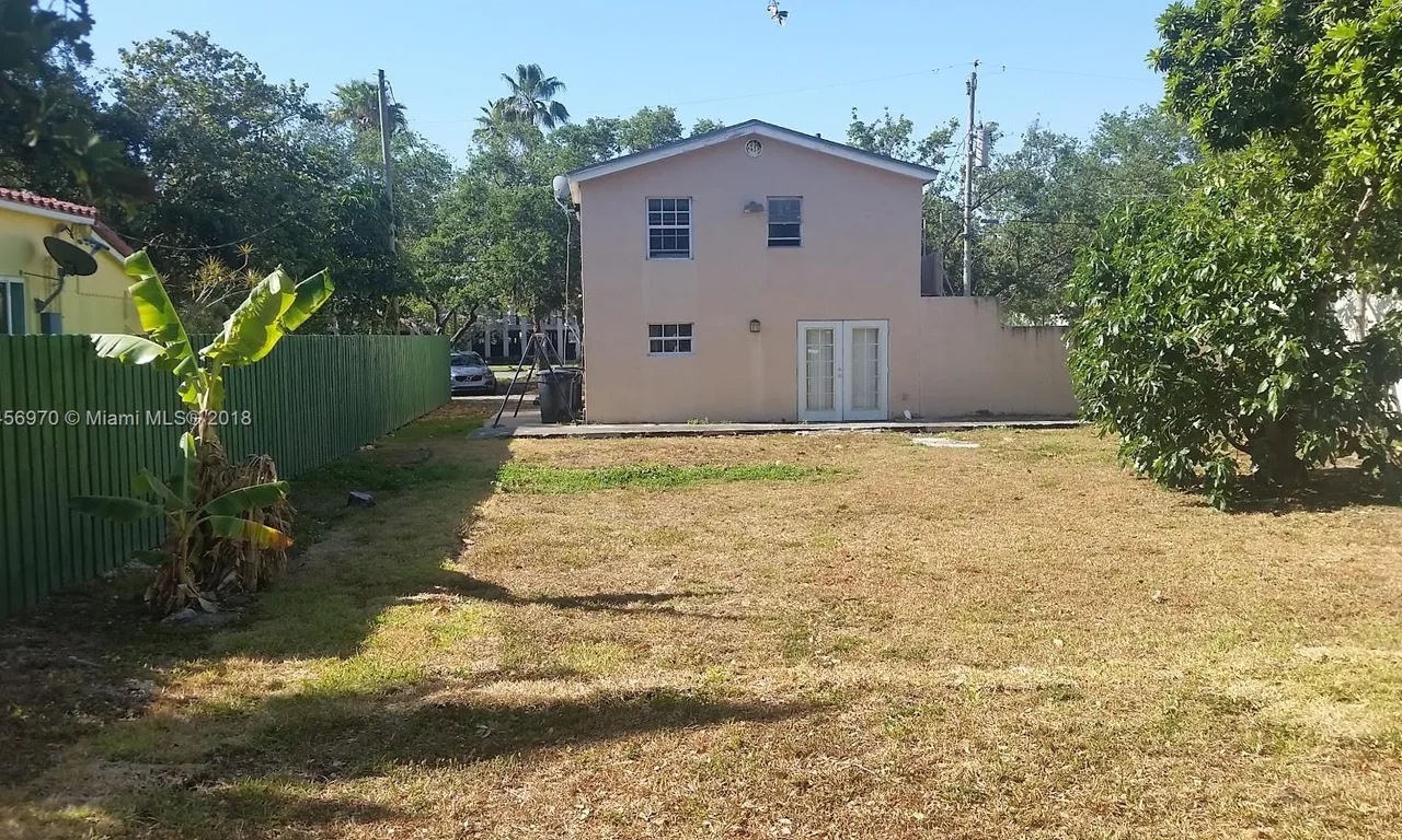 1680 NE 168th St, North Miami Beach FL 33162