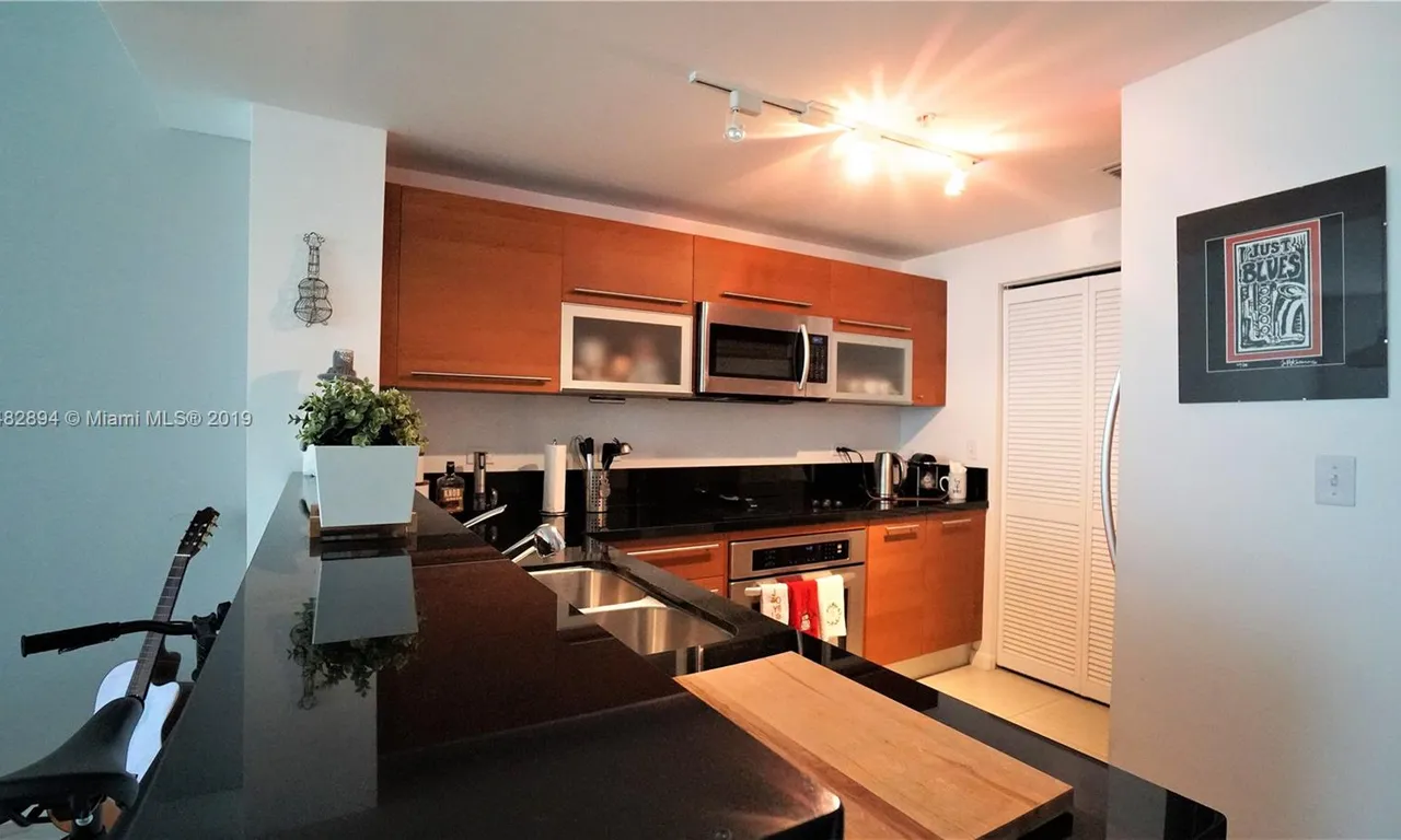 253 NE 2nd St # 2604, Miami FL 33132