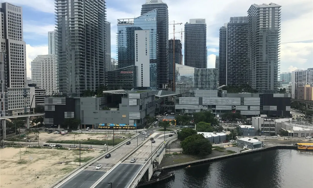 3 bedroom 2 bath for sale at 350 S Miami Ave # 1704, Miami FL 33130