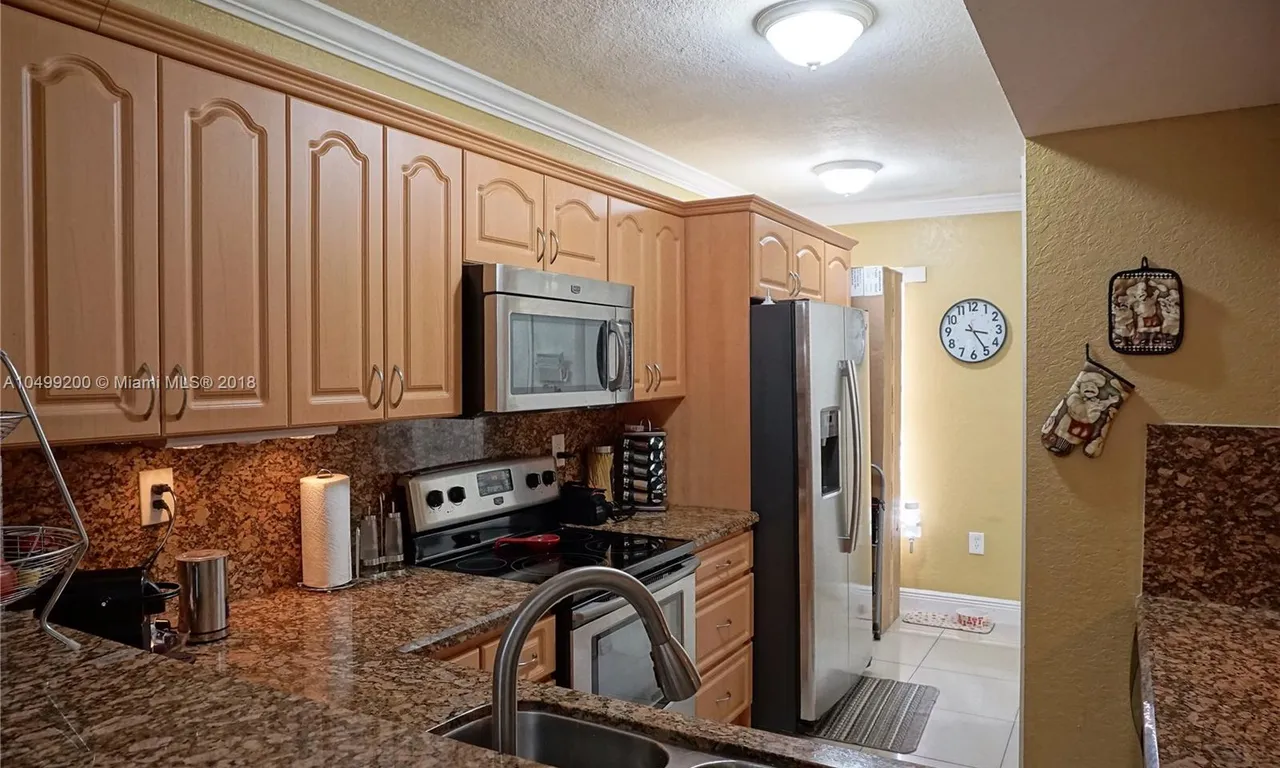 3 bedroom 2 bath for sale at 1195 NW 124th Ave # 2202, Miami FL 33182