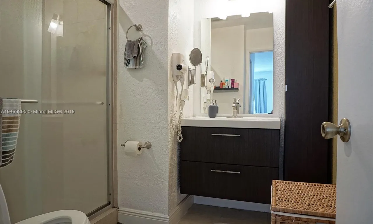 1195 NW 124th Ave # 2202, Miami FL 33182