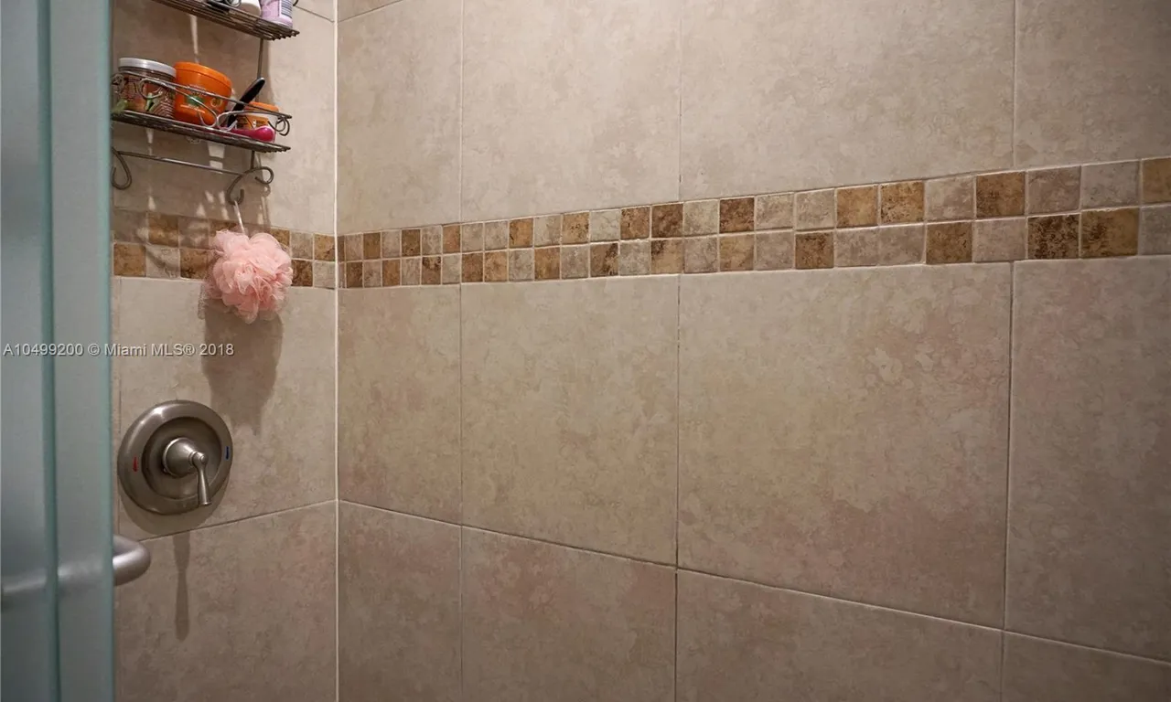 1195 NW 124th Ave # 2202, Miami FL 33182