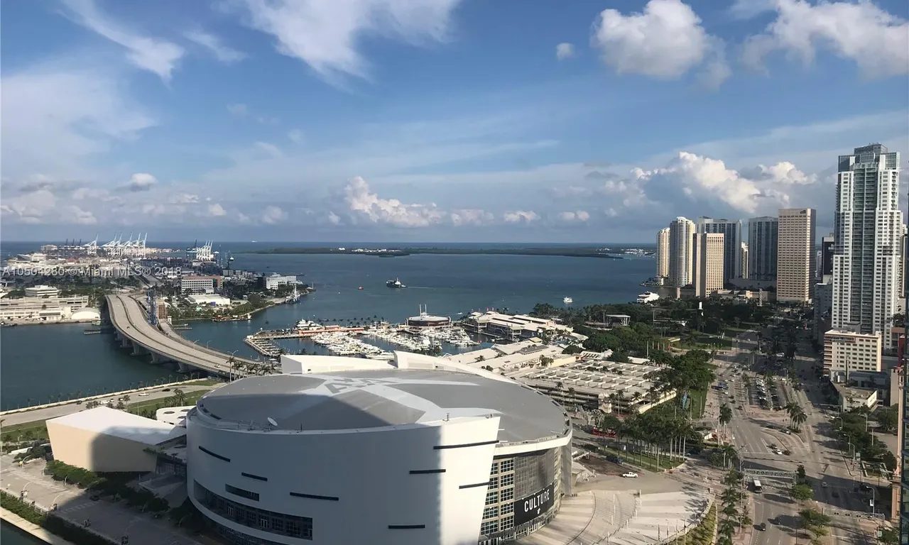 900 Biscayne Blvd # 3503, Miami FL 33132