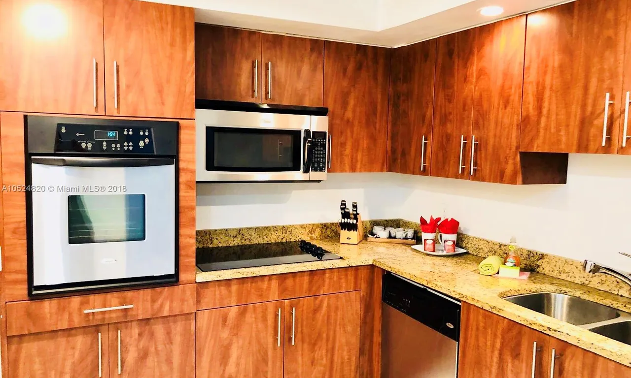 4001 S Ocean Dr # 5D, Hollywood FL 33019