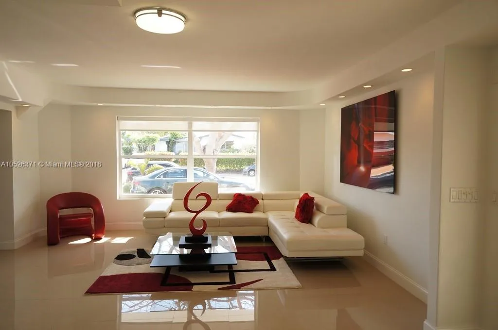 4 bedroom 3 bath for sale at 7544 Adventure Ave, North Bay Village FL 33141