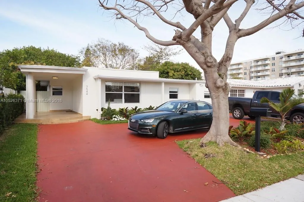 7544 Adventure Ave, North Bay Village FL 33141