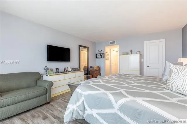 2851 NE 183rd St # 1502E, Aventura FL 33160