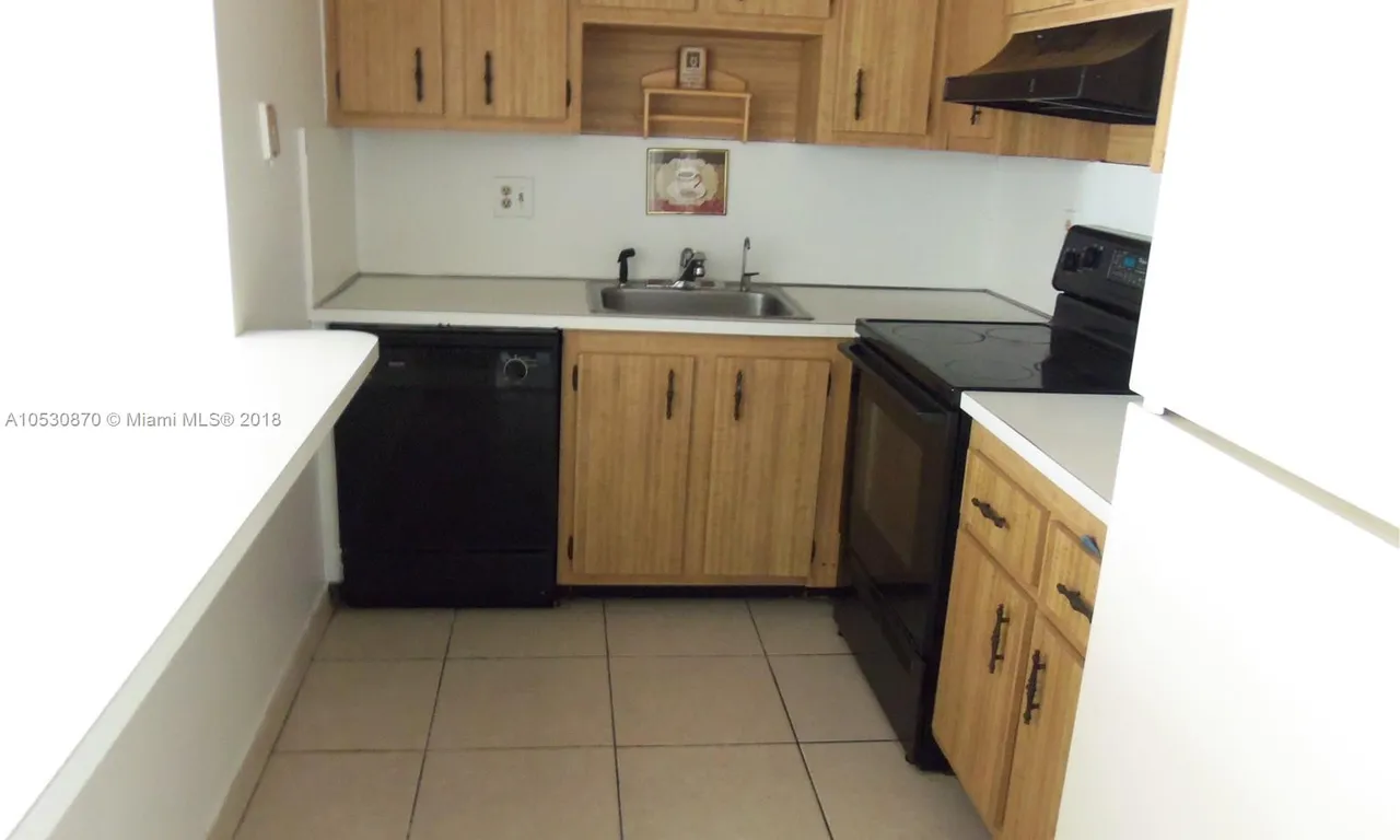 4156 Inverrary Dr # 105, Lauderhill FL 33319