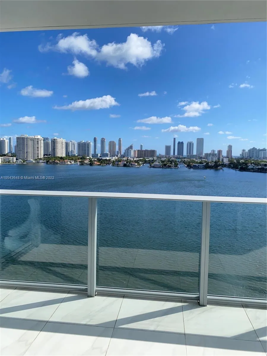 3 bedroom 3 bath for sale at 17111 Biscayne Blvd # 1210, North Miami Beach FL 33160
