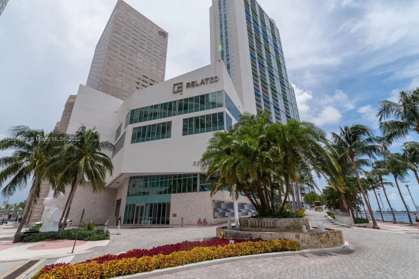 2 bedroom 2 bath for sale at 335 S Biscayne Blvd # 3500, Miami FL 33131
