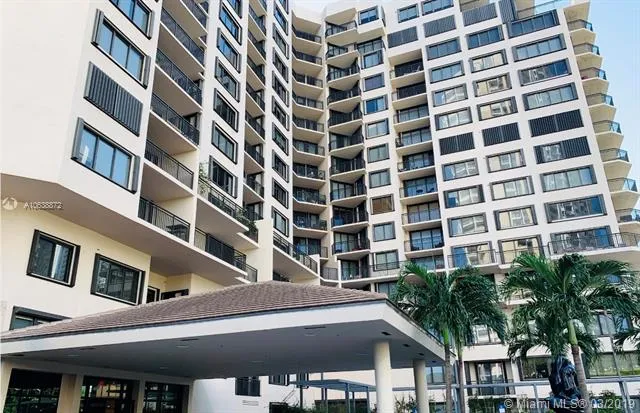 1 bedroom 1 bath for sale at 540 Brickell Key Dr # 214, Miami FL 33131