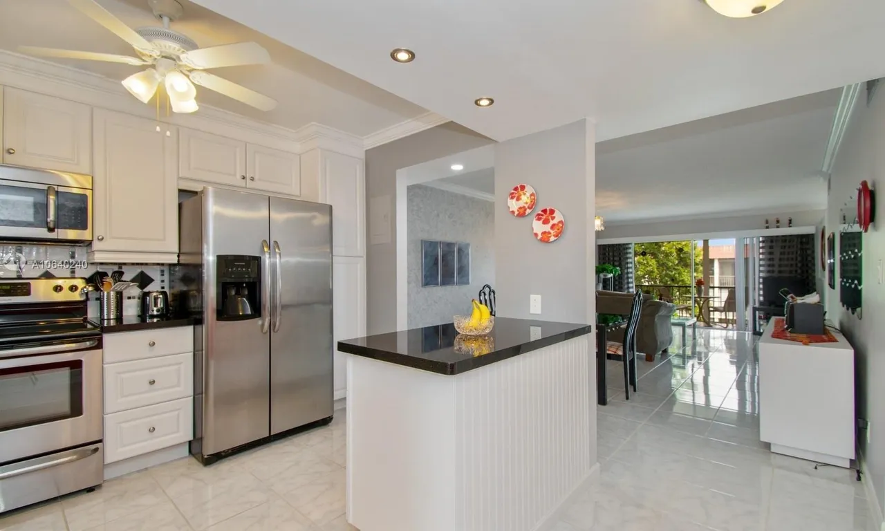 2 bedroom 2 bath for rent at 681 S Hollybrook Dr # 307, Pembroke Pines FL 33025