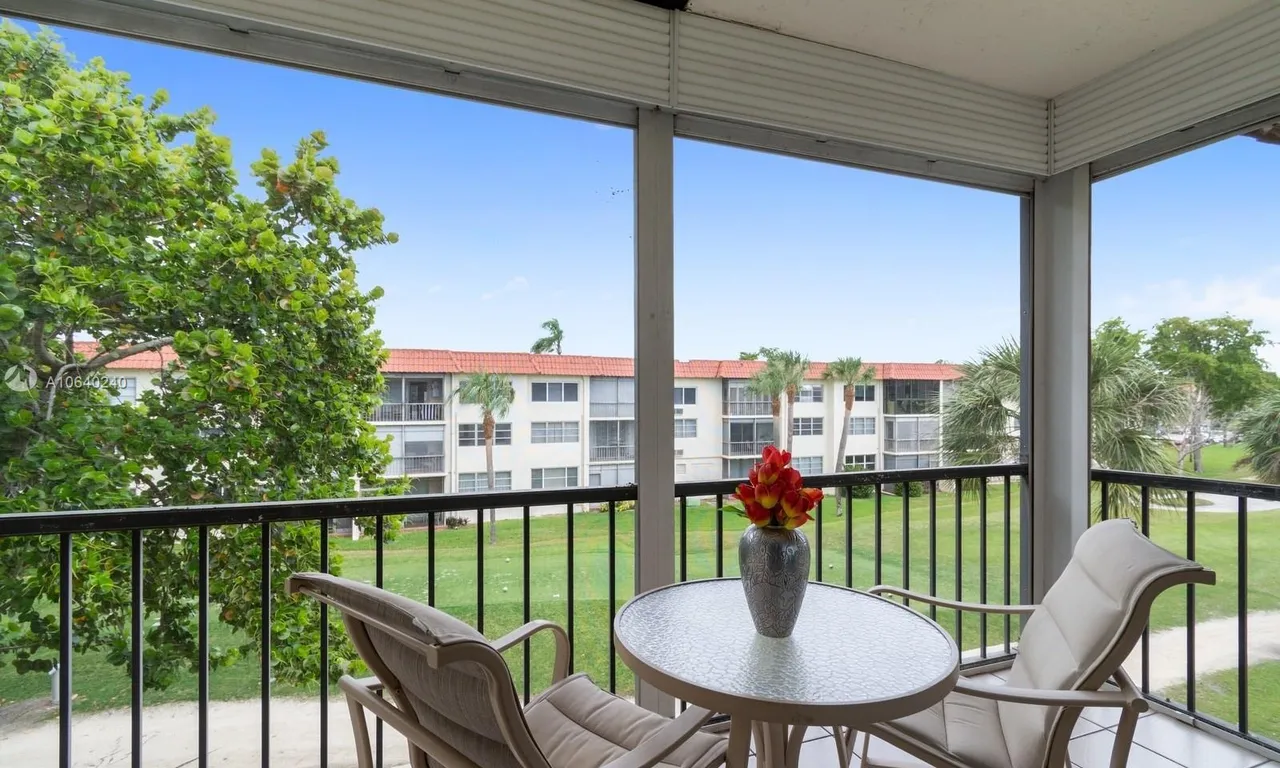 681 S Hollybrook Dr # 307, Pembroke Pines FL 33025