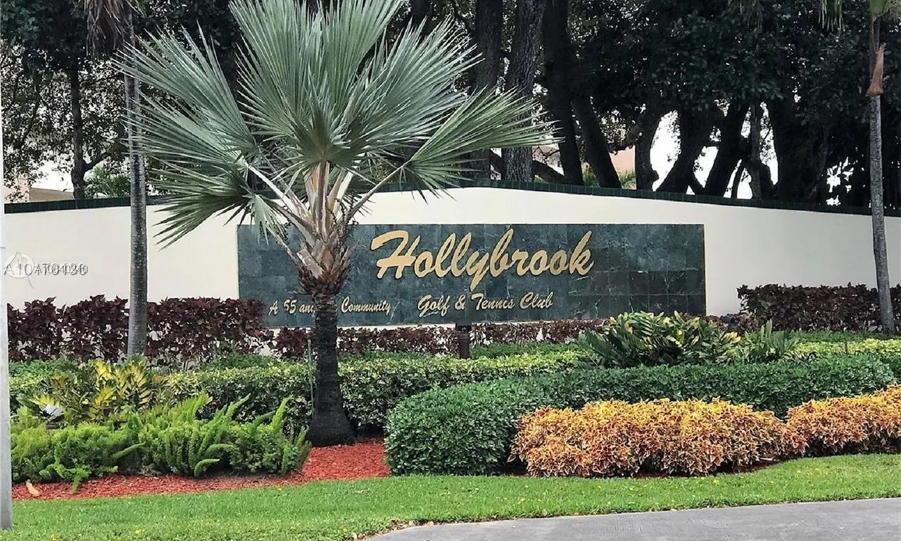 681 S Hollybrook Dr # 307, Pembroke Pines FL 33025