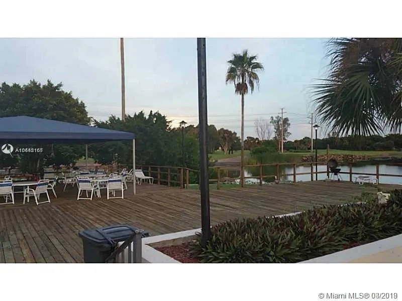 2 bedroom 2 bath for sale at 4164 Inverrary Dr # 813, Lauderhill FL 33319