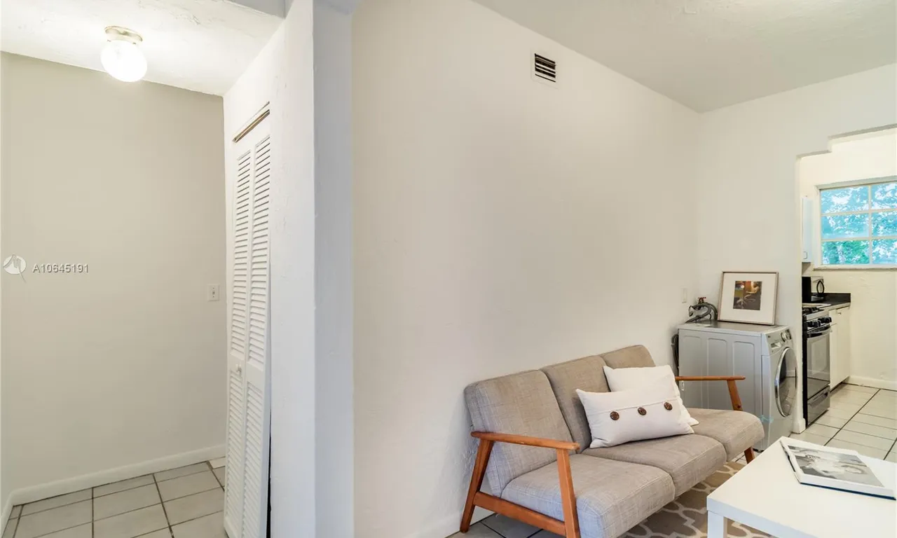 905 Michigan Ave # 2, Miami Beach FL 33139