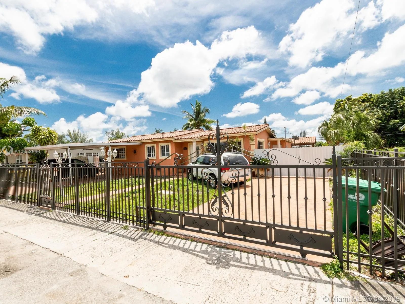 3060 NW 88th St, Miami FL 33147