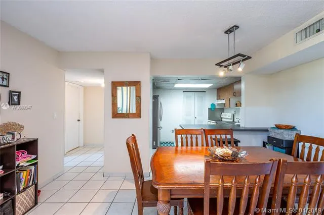 2075 SW 122nd Ave # 209, Miami FL 33175