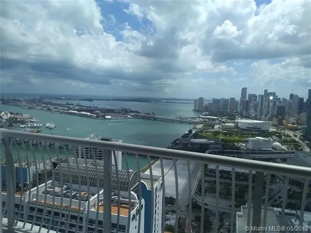 1 bedroom 1 bath for rent at 1750 N Bayshore Dr # 5310, Miami FL 33132