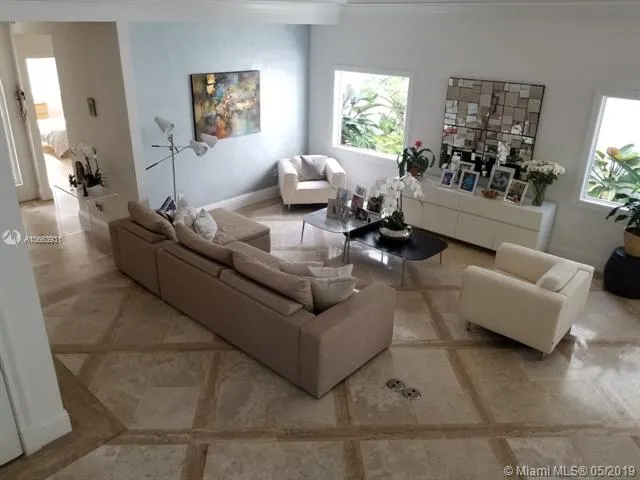 8 Turtle Walk # 8, Key Biscayne FL 33149