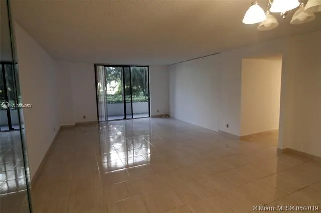 2500 PARKVIEW DR # 315, Hallandale Beach FL 33009