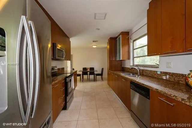 3 bedroom 3 bath for rent at 4410 Buchanan St, Hollywood FL 33021