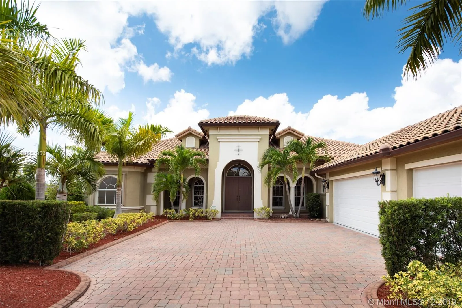 14443 S Jockey Cir S, Davie FL 33330