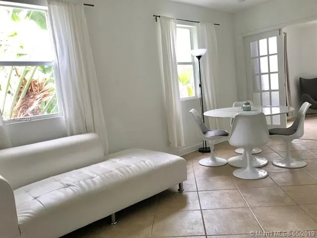 2 bedroom 1 bath for sale at 1008 Jefferson Ave # 303, Miami Beach FL 33139