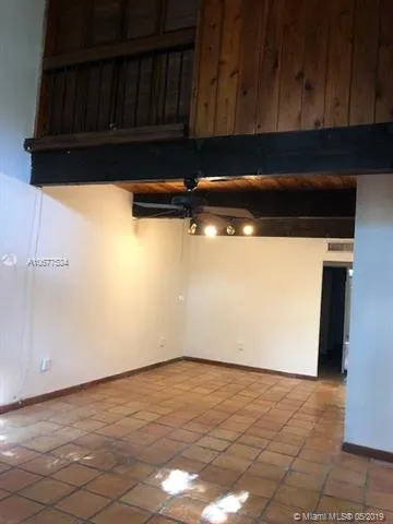 19420 NE 26th Ave # 123D, Miami FL 33180