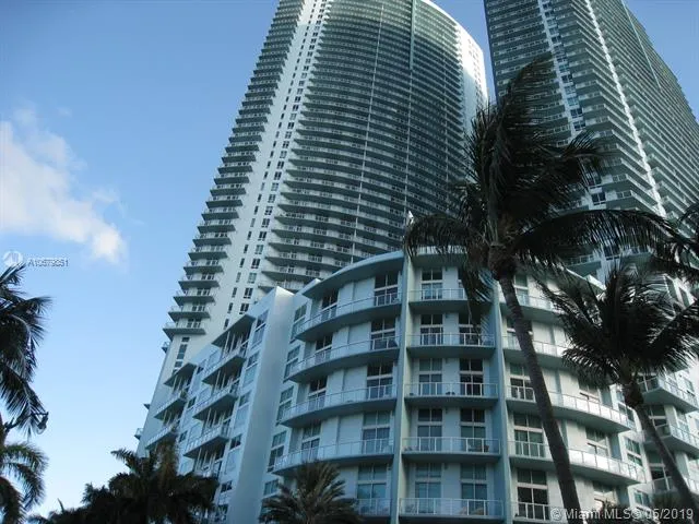 1 bedroom 1 bath for sale at 1900 N Bayshore Dr # 4007, Miami FL 33132