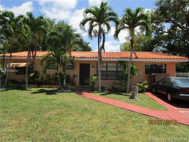 30 NW 152nd St, Miami FL 33169