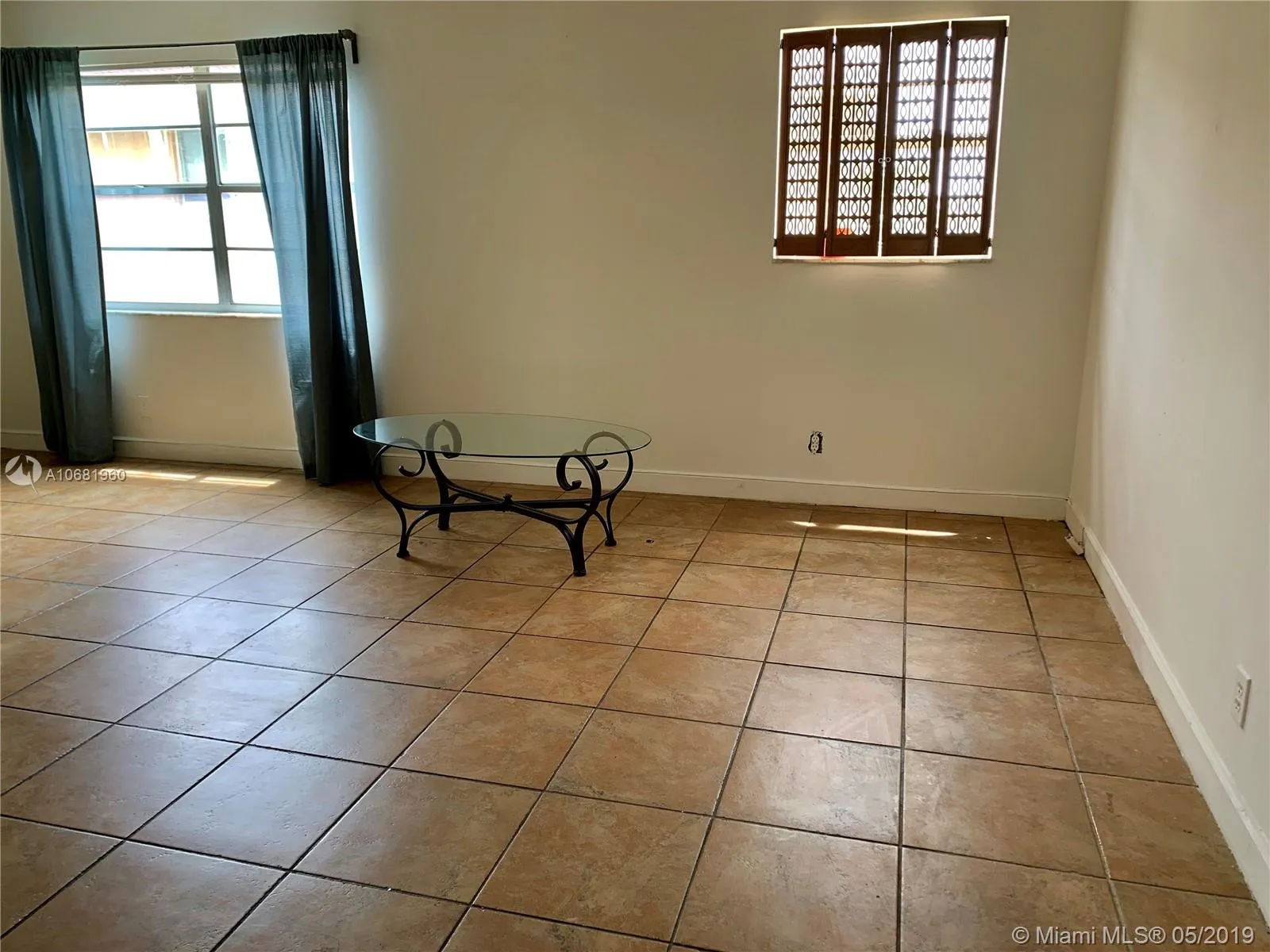 30 SE 4th Ave # 207, Hallandale Beach FL 33009