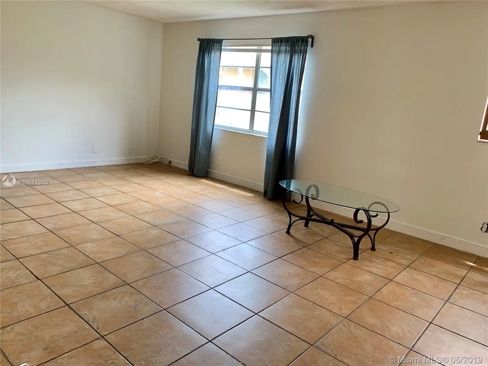30 SE 4th Ave # 207, Hallandale Beach FL 33009
